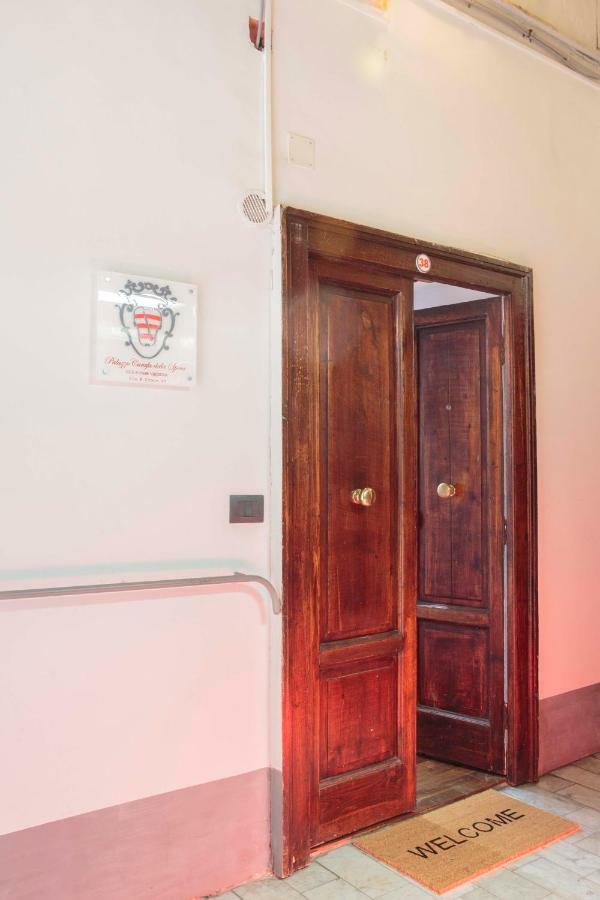Palazzo Carafa Della Spina Room And Apartment Nápoles Exterior foto